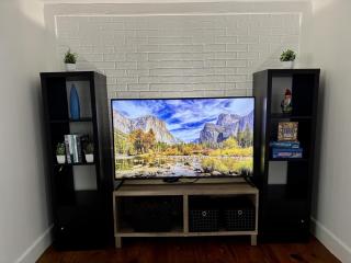 2-Bedroom Retreat in Charming Small Town - Derry - 4