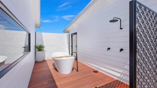 Seascape Blue Bay - A Bali Inspired Studio With Heated Pool - Long Jetty - 2
