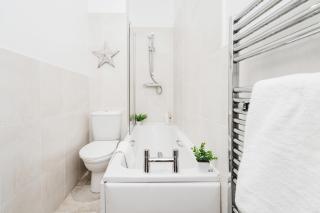 Cosy 4-Bed - Sleeps 7 Garden - Birmingham - 2