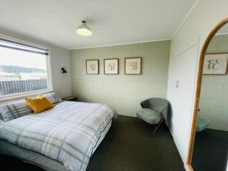 Beach Apartments at Flaxmill Bay Motel - 0