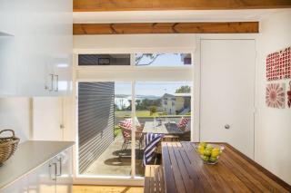 Stunning Views - beach cottage with ocean vistas - Burrill Lake - 5