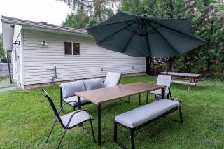 3 Bedroom Modern Getaway with Hot Tub and Pet Friendly - Sudbury - 1