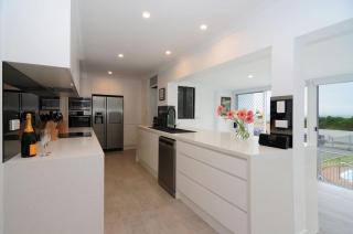 Bella Blu Beach House - direct beach access - Vincentia - 6