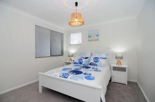 Bella Blu Beach House - direct beach access - Vincentia - 2