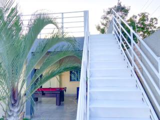 A Casa Paradisíaca Total Piscina Super Hiper Mega Quente 50 graus Aquecimento Elétrico , Sinuca e 5 Quartos Com Ar Condiconado - 2