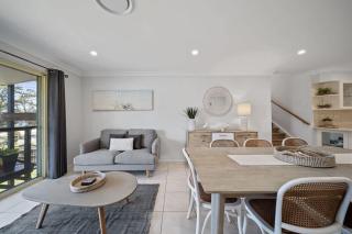 Days By The Bay - 3BR house with ocean views - Hyams Beach - 3