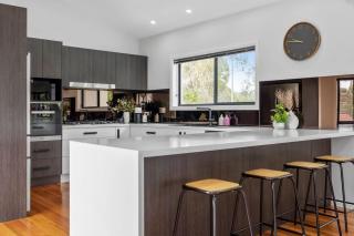 Indigo Views - renovated Vincentia beach house - 8