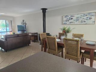 Beach Breeze - near Mollymook Beach & golf club - 5