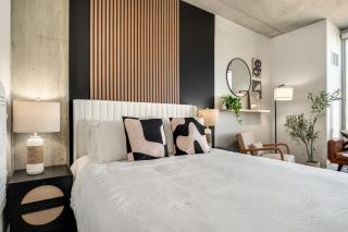 Boulevard Stays Downtown Highrise STU Sky Pool Parking Gym 05 - 2