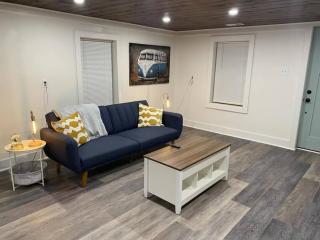 3 Bed 2 Bath Renovated Home Near The Lake - Decherd - 8