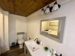 3 Bed 2 Bath Renovated Home Near The Lake - Decherd - 2