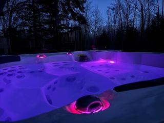 Classic-Country Getaway w Hot Tub and EV Charger - 7