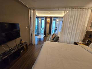 Bona Haeundae fantastic ocean view #Sea and Haeundae Gunam-ro# - Busan - 2