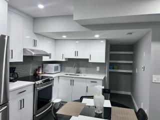 2 Beds 1Bath Suite Basement - Calgary - 4