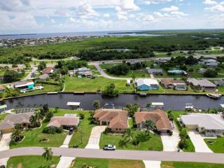 House With A Boat - Boat, Heated Pool, Fishing - 7