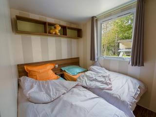 Mobil home moderne avec terrasse pour 4 personnes - API-1-52-468 - 4