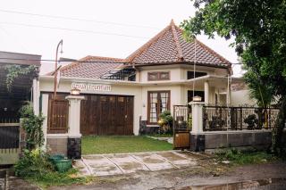 Guesthouse Syariah Griya Truntum - Lawean - 1