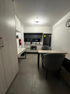 Suite Moderna con Acceso a Piscina e Hidromasaje - Quito - 2