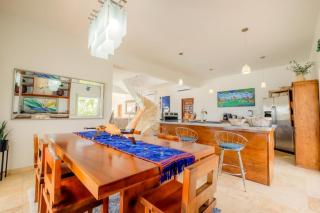 Waterfront Luxury Villa - 2 Private Pools, Own Boat & Captain, Free Shuttle - San Pedro - 1