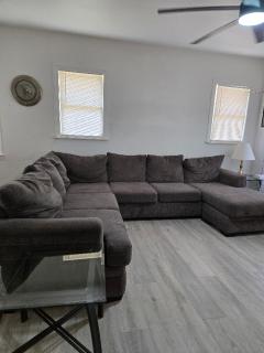Lindy Ln House - 4