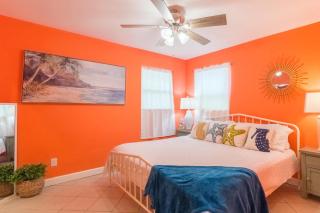 Cowboy Pool Mini Golf Beach Ocean Center - Daytona Beach - 5