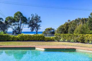 Perfectly Positioned Across From Mollymook Beach - 0