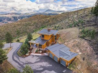 Mountain Cabin W Deck Views & Hot Tub - 1