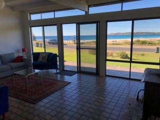 Ocean Front on Malibu - 8