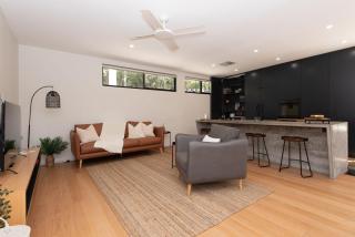 Daydream Cottage - beachside luxury in Lilli Pilli - Surf Beach - 3