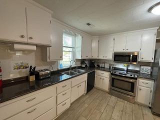 The Yellow Cottage By Tims Ford Lake - 4