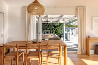 Palm Beach Retreat - Be My Guest Waiheke - 5