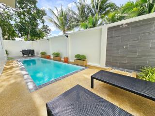 Kamala Green View Pool Villa - 0