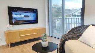 Sunny modern 2br Apartment next to Hospital - 6