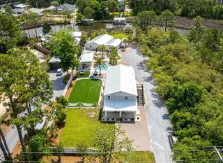 The Retreat at Santa Rosa Beach Bungalow C - 8