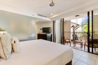 Relaxed Swim-out Nook by Four Mile Beach - Port Douglas - 0