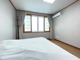 Seogwipo Ssorrento Pension - Seogwipo - 6