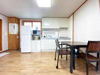 Seogwipo Ssorrento Pension - Seogwipo - 4
