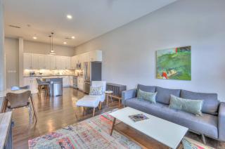 Boutique One Bedroom Condo In Dynamic 12 South 202 - 9