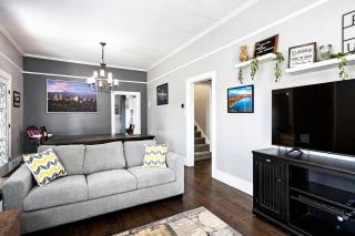 Cozy Home By Lake W Rooftop Patio - 1