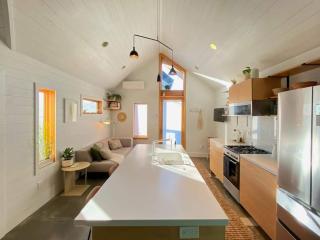 Private Oasis! Cozy & Close To Everything! - Portland - 4
