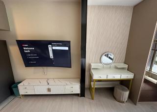 Bangkok Center Elite 1BR Condo Asoke MRT - 6