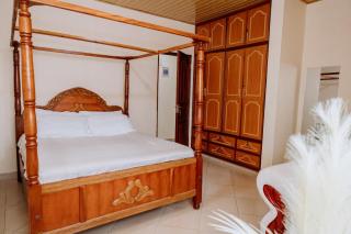 Great Hornbill Holiday Home - 2