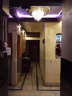 New Parijat hotel - 4