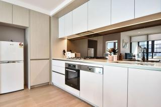 74D Abnb-Style Modern Getaway with City Views & Resort Amenities - 6