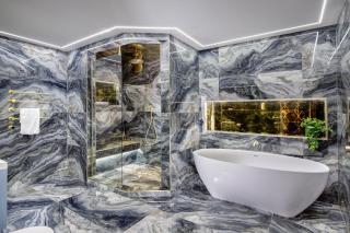 Swish Luxury Holiday Apartments 2 - 3