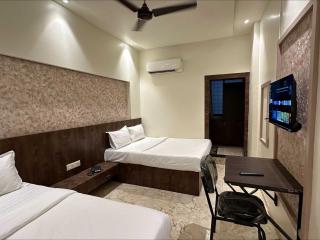 Townhouse Downtown Wardha Road Formerly Vijayshree Celebration - Nagpur - 9