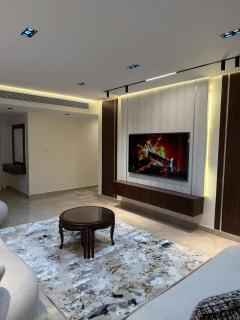 Luxury hotel apartment for rent - Sheikh Zayed - 0