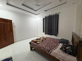 Silver Nest Farms 3BR Villa with Pool by Homeyhuts - 3