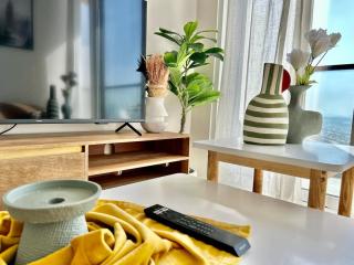 Homes2Retreat - Golf & Desert Views - Luxe 1BR Escape - 7