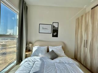Homes2Retreat - Golf & Desert Views - Luxe 1BR Escape - 4